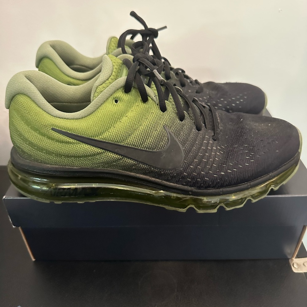 Nike mens sneaker